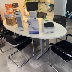 Besprechungstisch, oval, ca. 300/120 cm